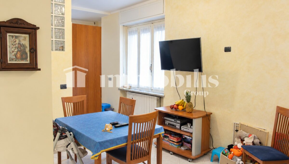 Sala da pranzo accogliente e vissuta